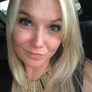 Meet your Posher, Jasmine